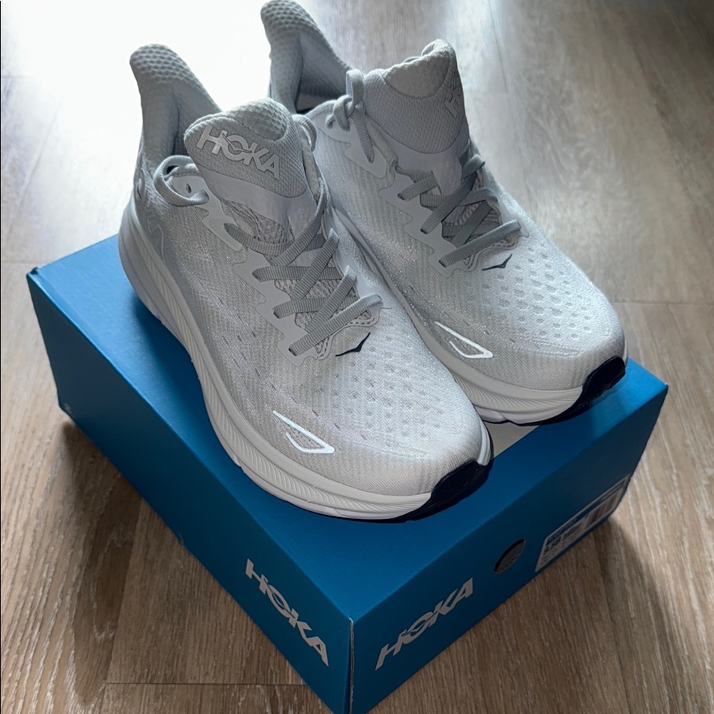 Hoka Women's Clifton 9 - Cosmic Grey/White SZ 9.5 Viral Hot! Brand new in box!!
